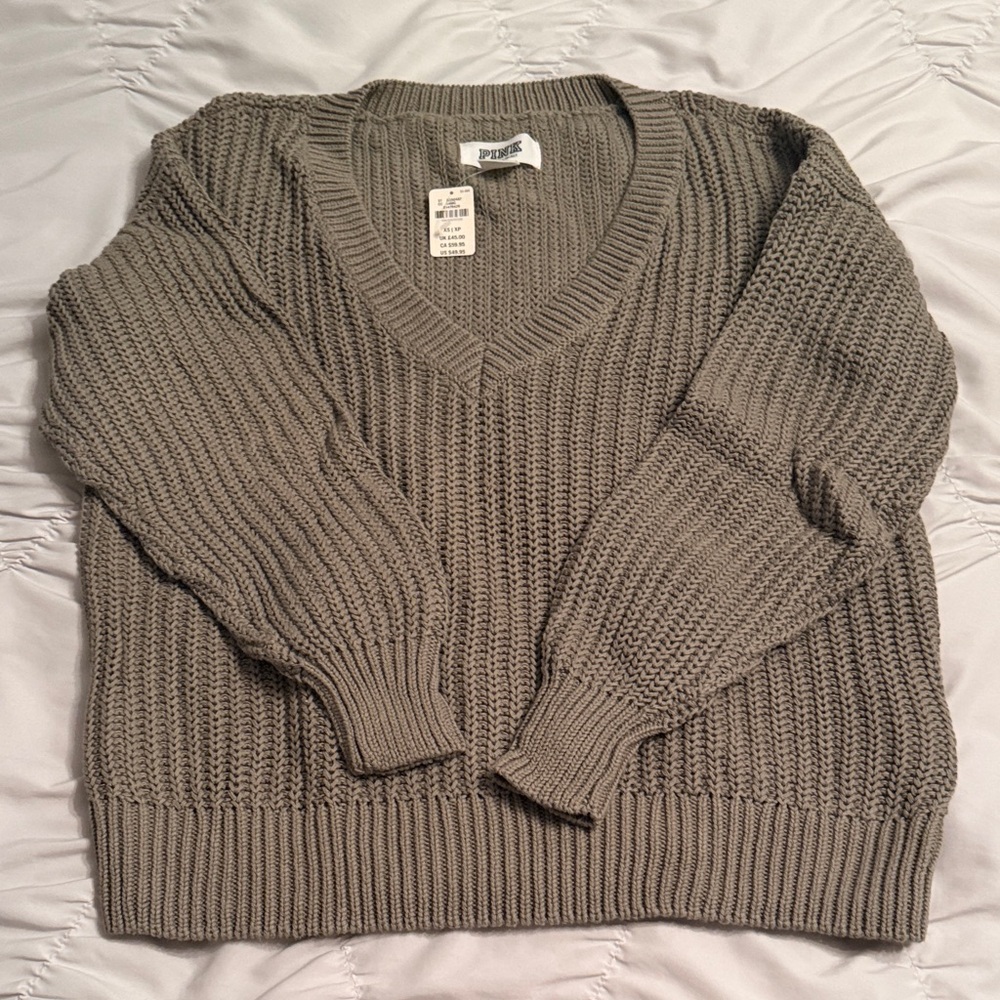 NWT PINK Victoria's Secret V-Neck Sweater - olive green